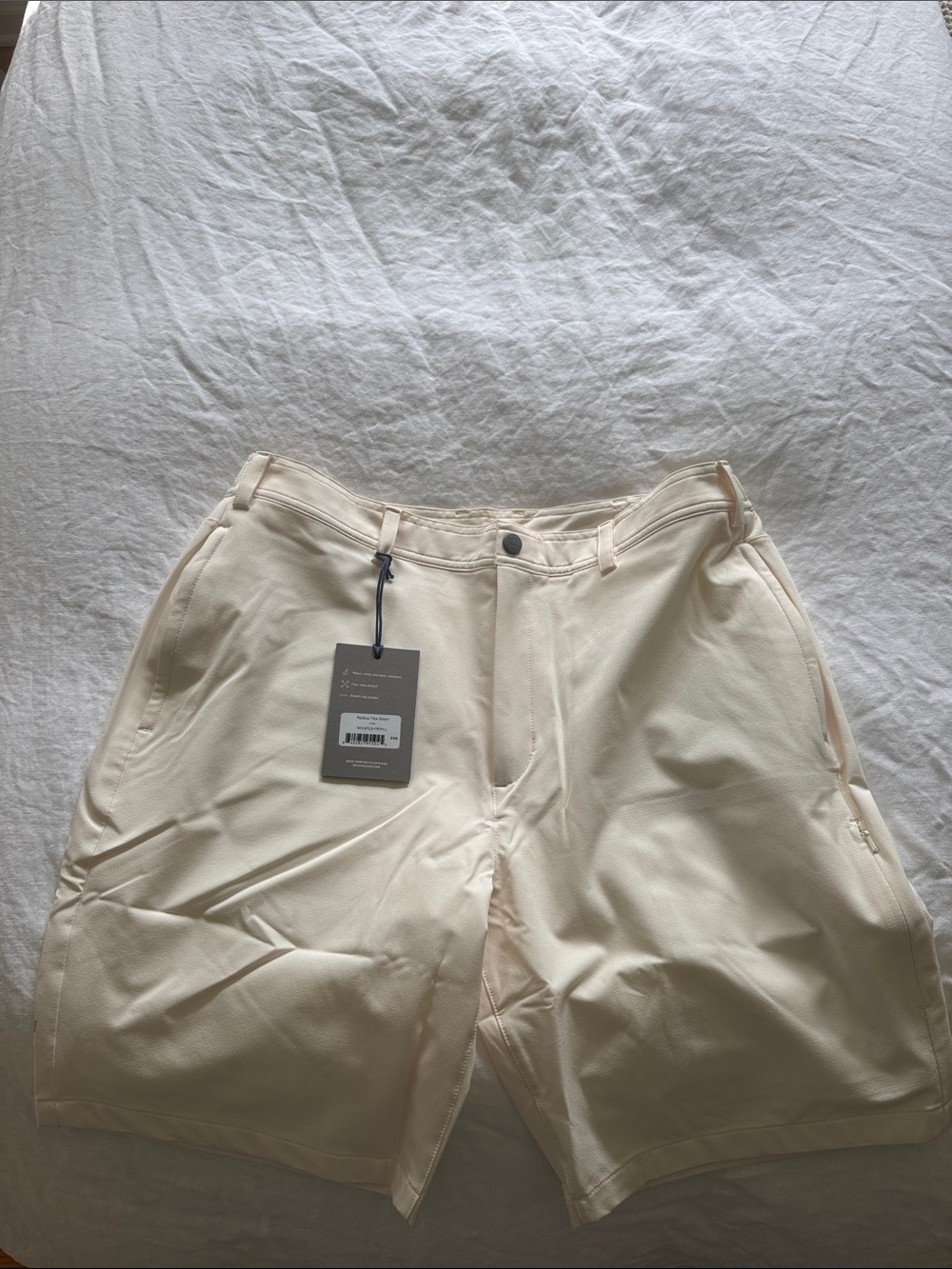Mack Weldon Radius Flex Short in Froth size Large
